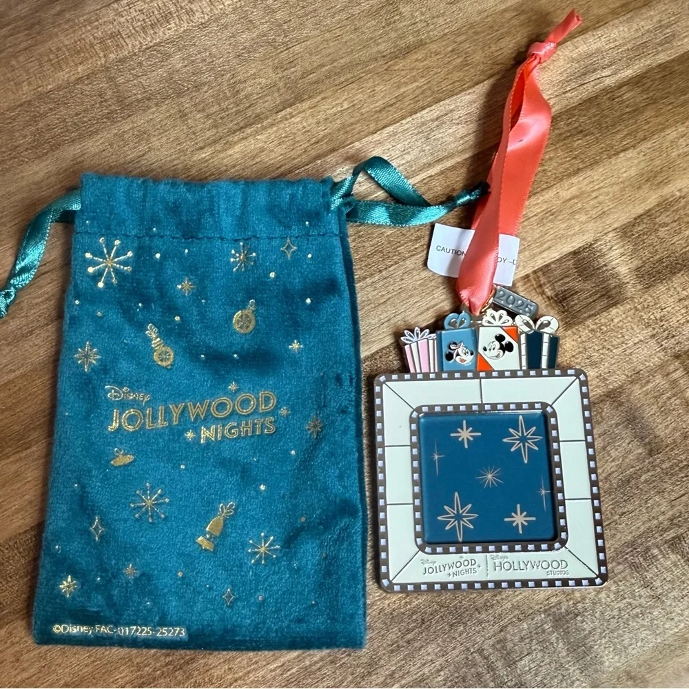 Disney Jollywood Nights 2025 Ornament Mickey Minnie Exclusive + Pouch